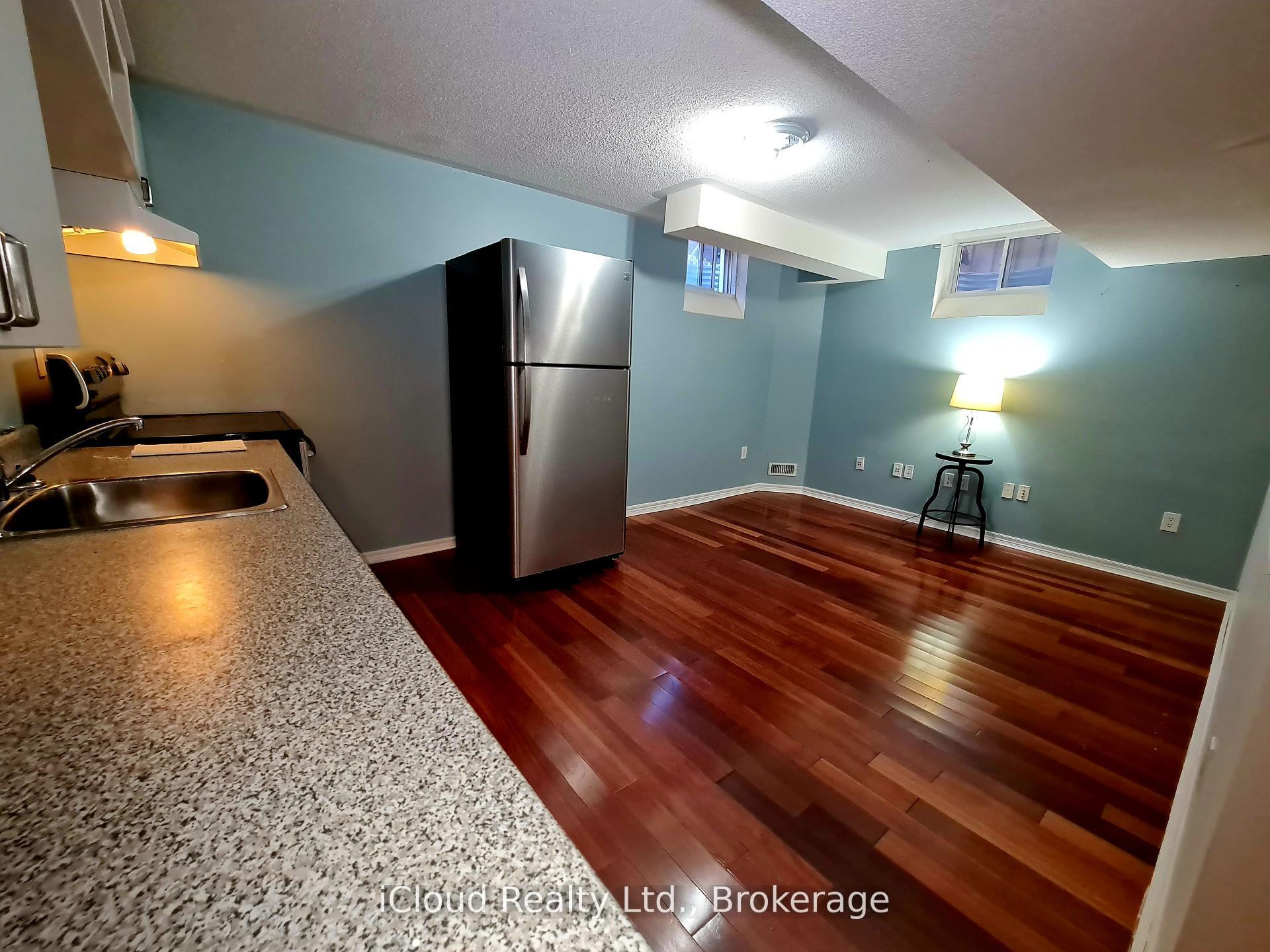 Photo 39 of 22 Fallgate Drive, Brampton, Credit Valley — HOMEH