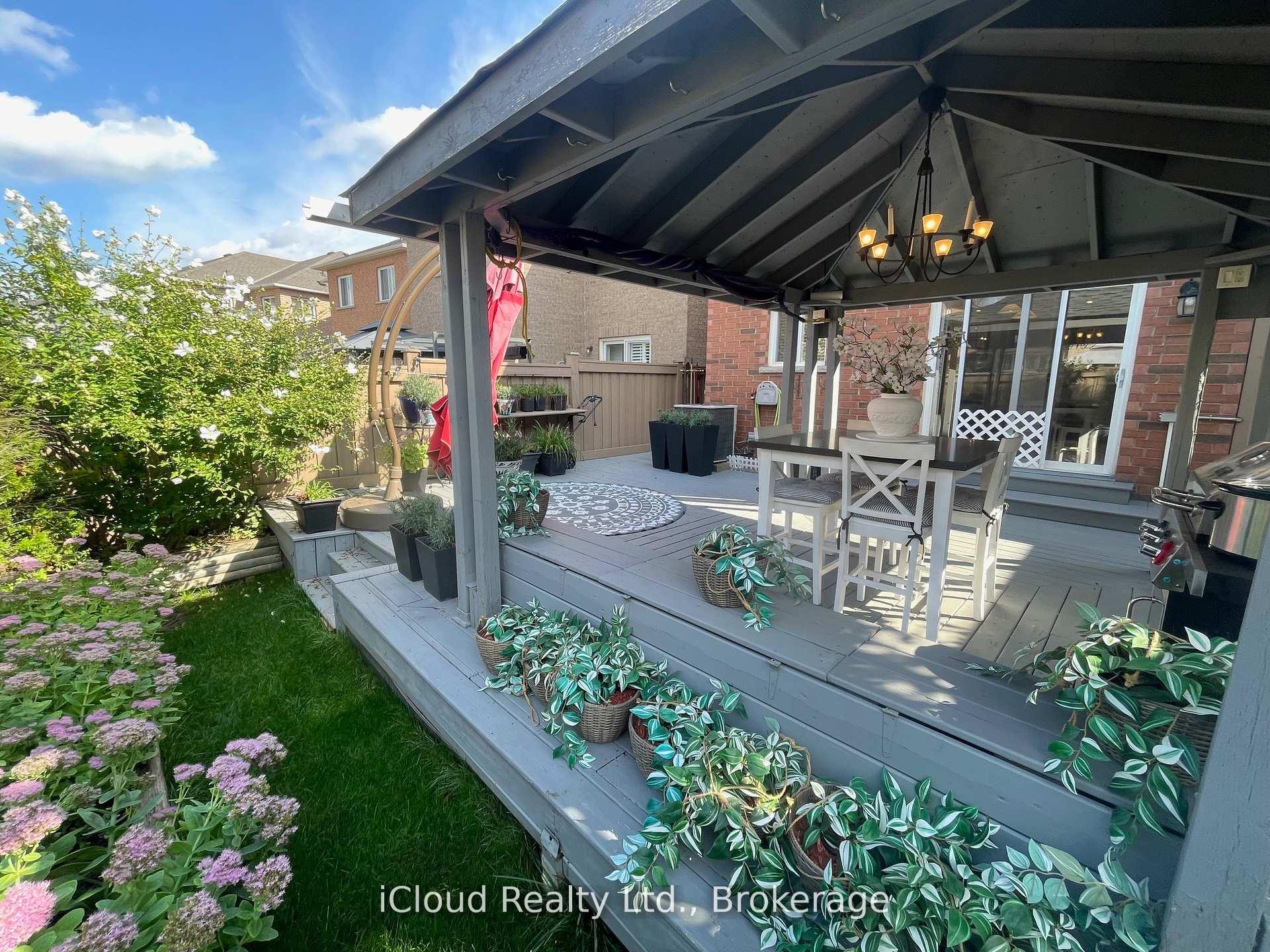 Photo 44 of 22 Fallgate Drive, Brampton, Credit Valley — HOMEH