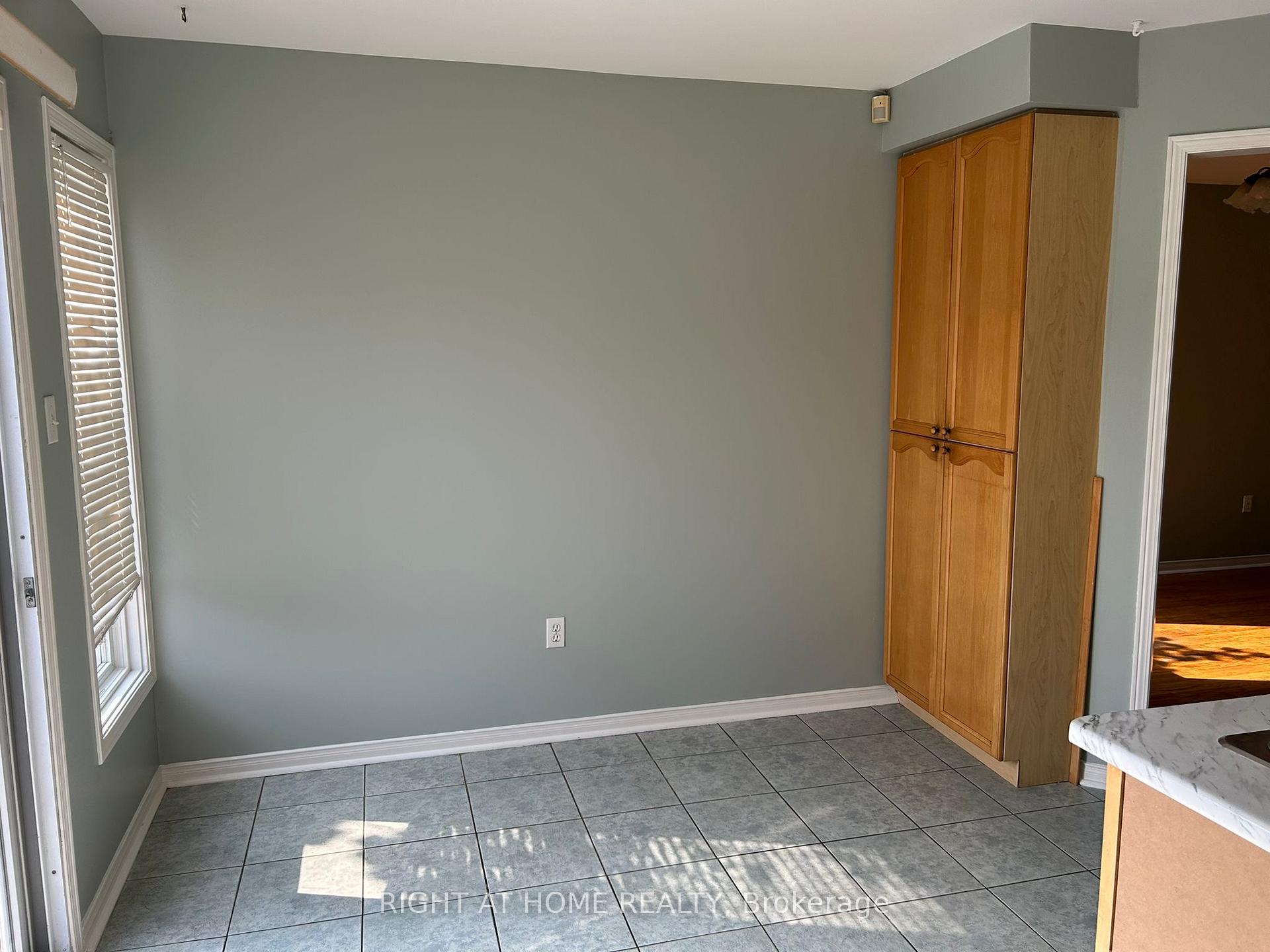 Photo 20 of 100 Lauraglen Crescent, Brampton, Fletcher's Creek South — HOMEH