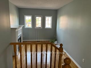 Photo 8 of 100 Lauraglen Crescent, Brampton, Fletcher's Creek South — HOMEH