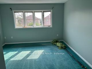 Photo 4 of 100 Lauraglen Crescent, Brampton, Fletcher's Creek South — HOMEH