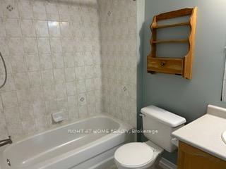 Photo 6 of 100 Lauraglen Crescent, Brampton, Fletcher's Creek South — HOMEH