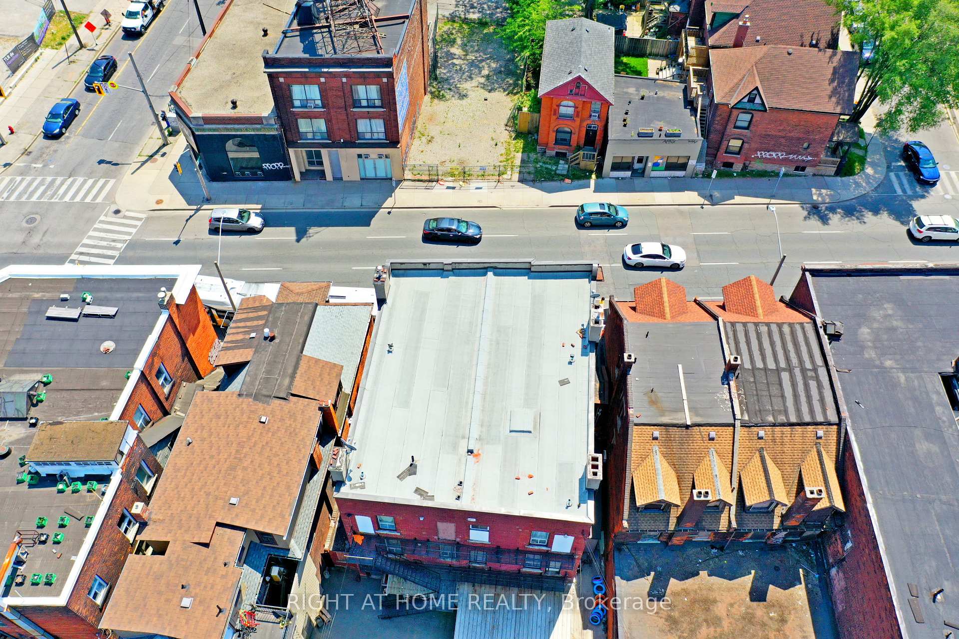 Photo 8 of 657 King Street E, Hamilton, Landsdale — HOMEH