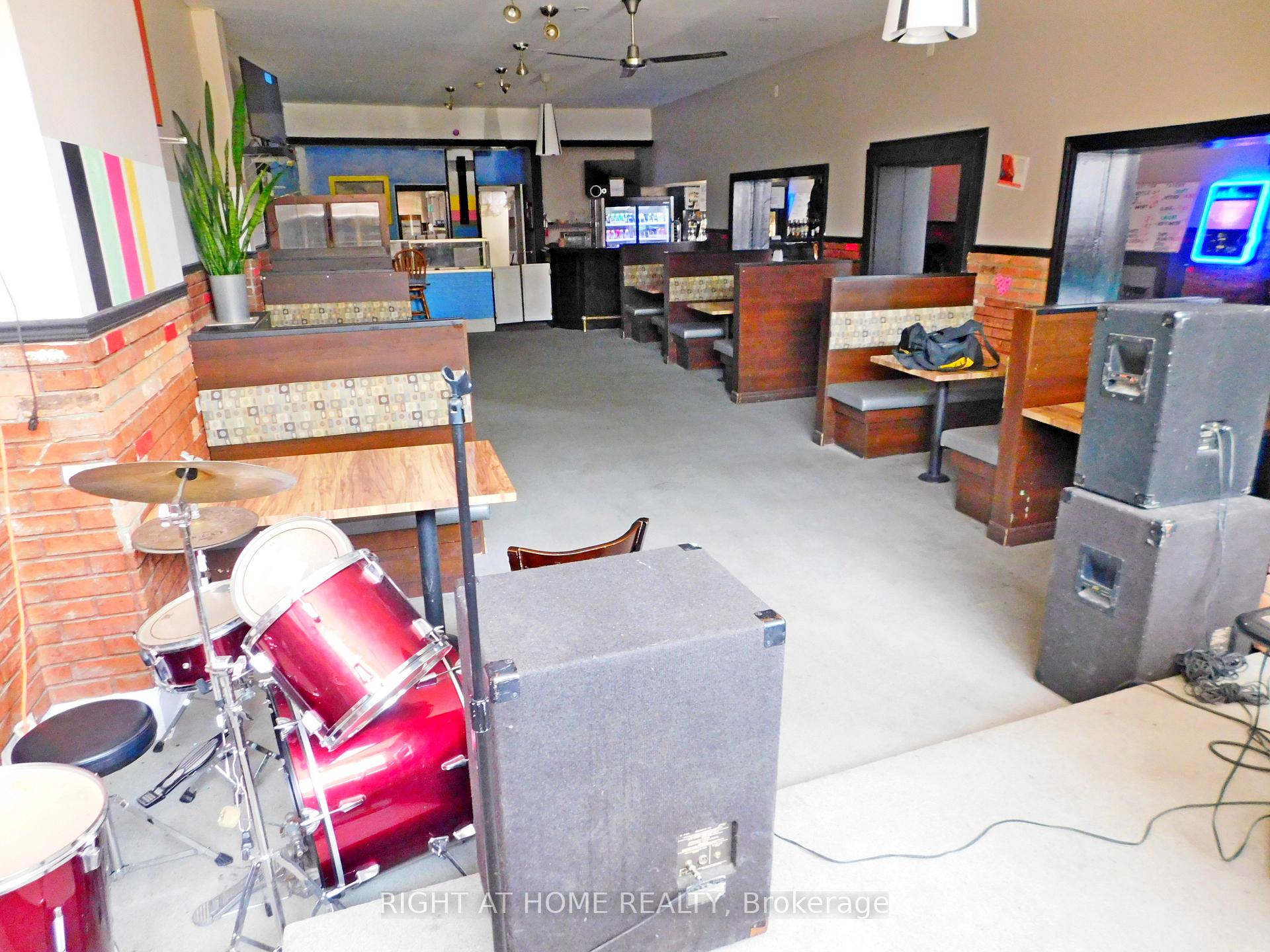 Photo 24 of 657 King Street E, Hamilton, Landsdale — HOMEH