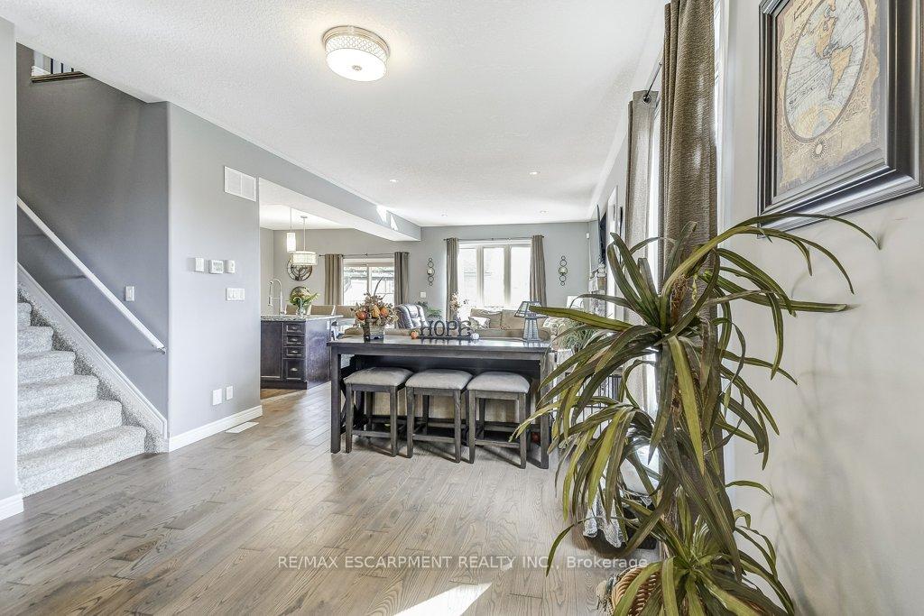 Photo 7 of 132A Scott Avenue, Brant, Paris — HOMEH