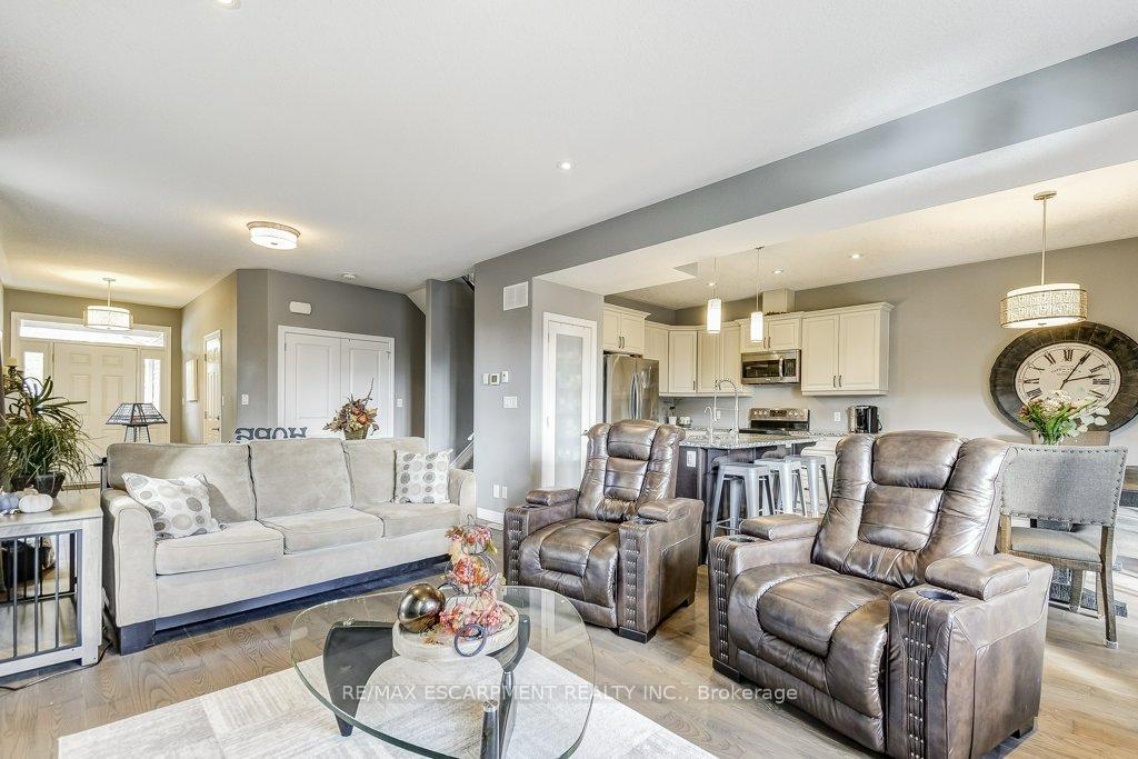 Photo 12 of 132A Scott Avenue, Brant, Paris — HOMEH