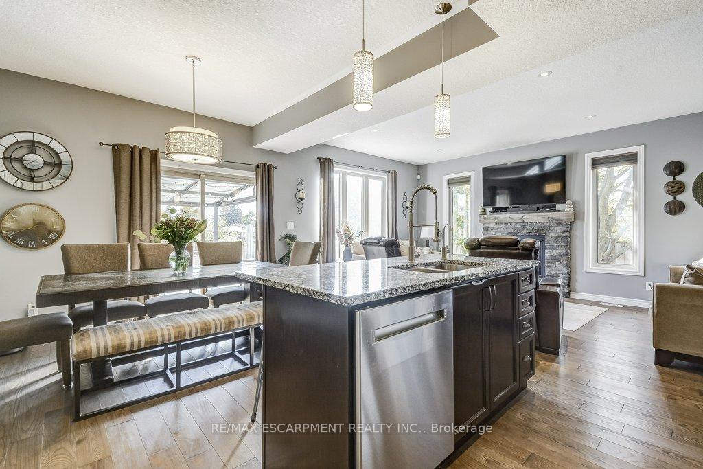 Photo 13 of 132A Scott Avenue, Brant, Paris — HOMEH
