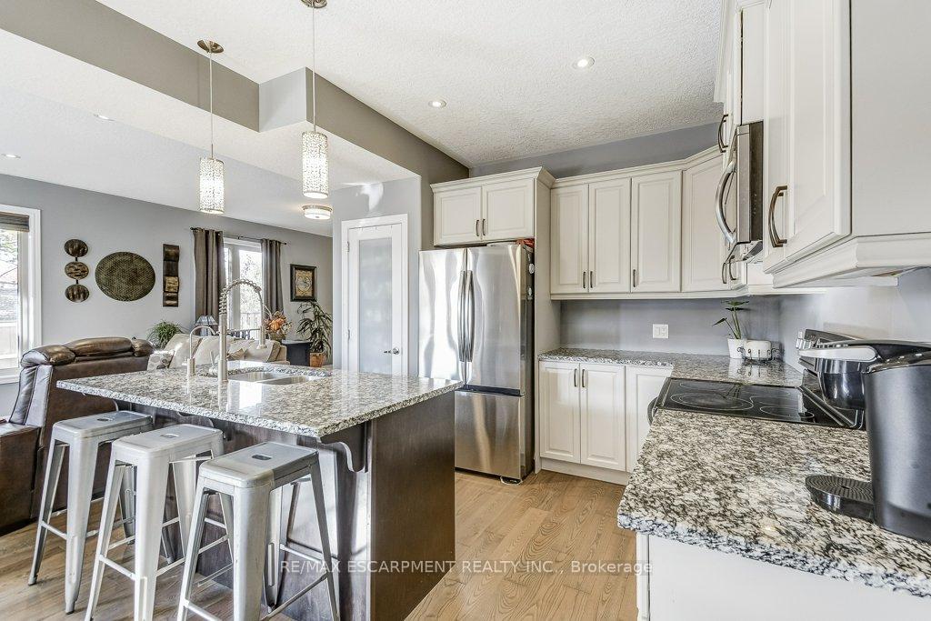 Photo 16 of 132A Scott Avenue, Brant, Paris — HOMEH
