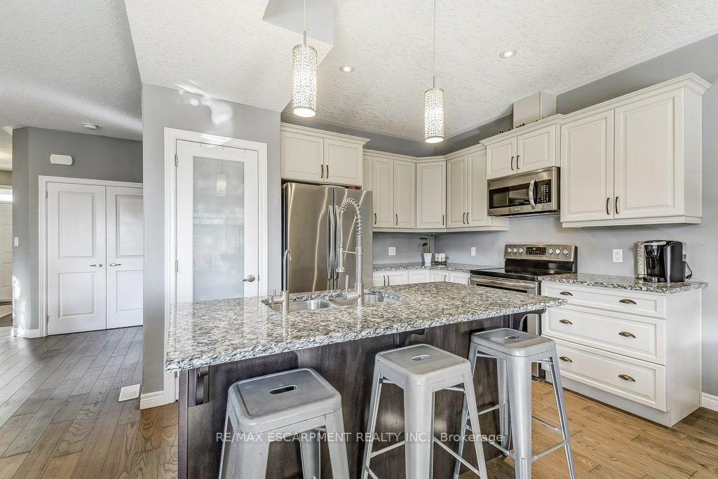 Photo 15 of 132A Scott Avenue, Brant, Paris — HOMEH