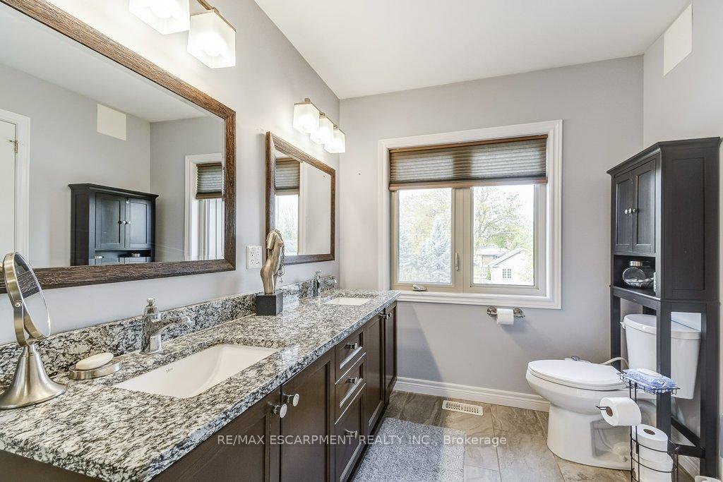 Photo 18 of 132A Scott Avenue, Brant, Paris — HOMEH