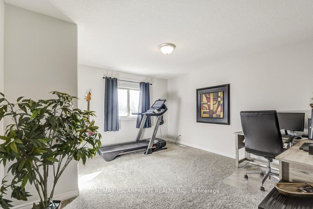 Photo 23 of 132A Scott Avenue, Brant, Paris — HOMEH