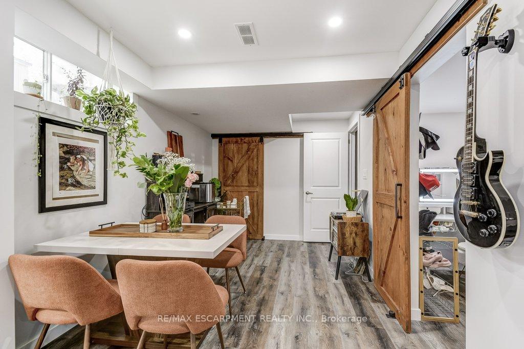 Photo 30 of 132A Scott Avenue, Brant, Paris — HOMEH