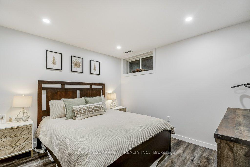 Photo 35 of 132A Scott Avenue, Brant, Paris — HOMEH