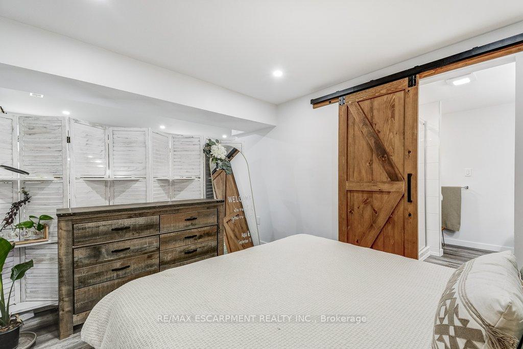 Photo 34 of 132A Scott Avenue, Brant, Paris — HOMEH