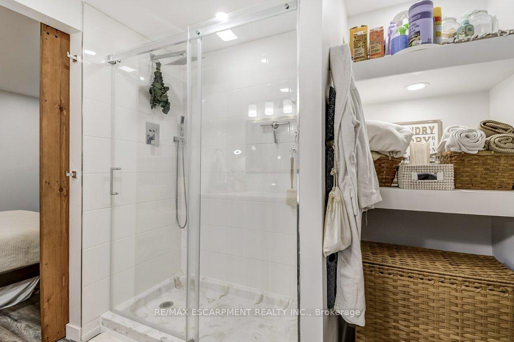Photo 38 of 132A Scott Avenue, Brant, Paris — HOMEH