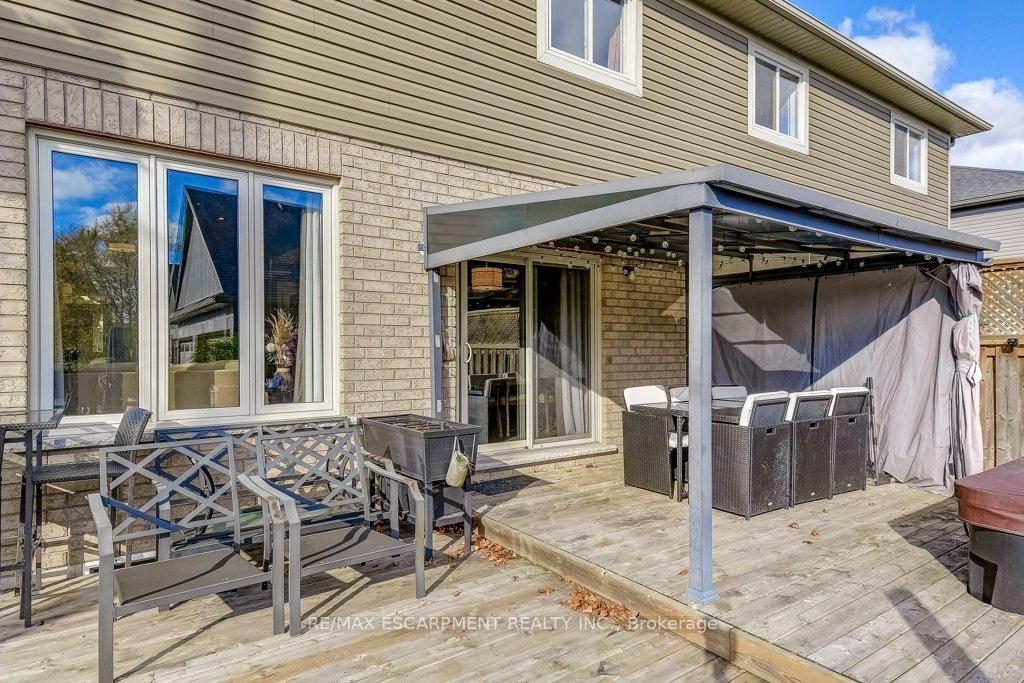 Photo 40 of 132A Scott Avenue, Brant, Paris — HOMEH