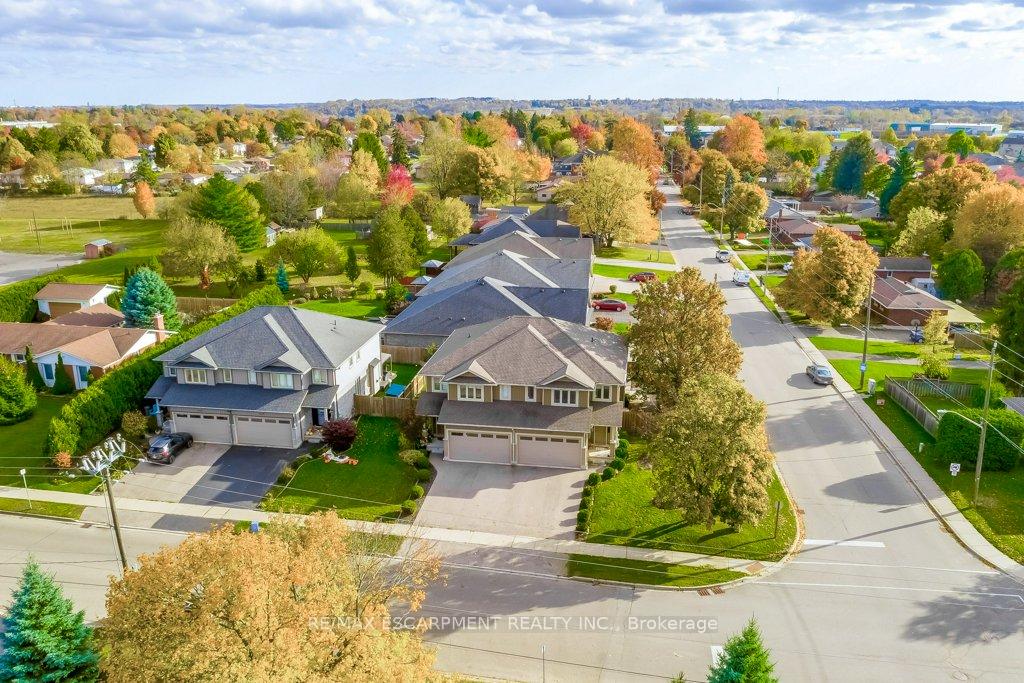 Photo 48 of 132A Scott Avenue, Brant, Paris — HOMEH