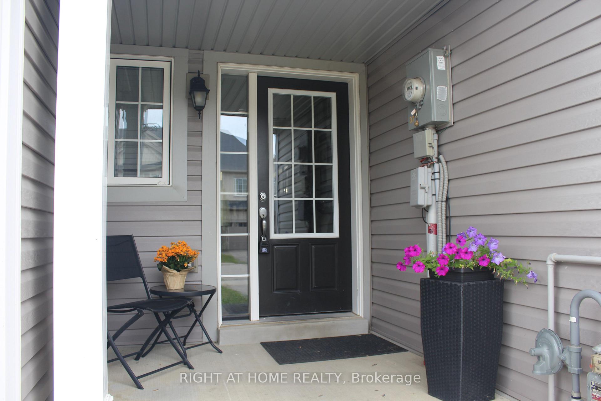 Photo 3 of 171 Whitwell Way, Hamilton, Binbrook — HOMEH