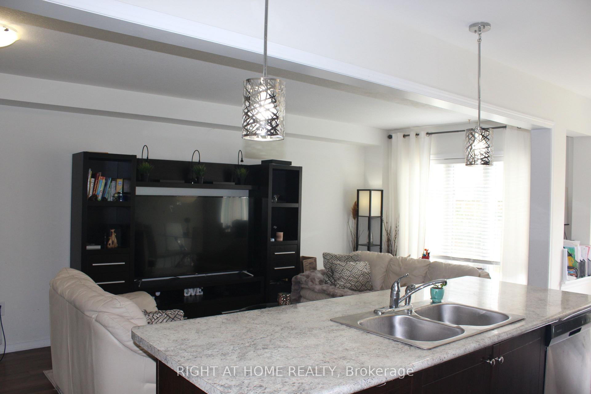 Photo 9 of 171 Whitwell Way, Hamilton, Binbrook — HOMEH