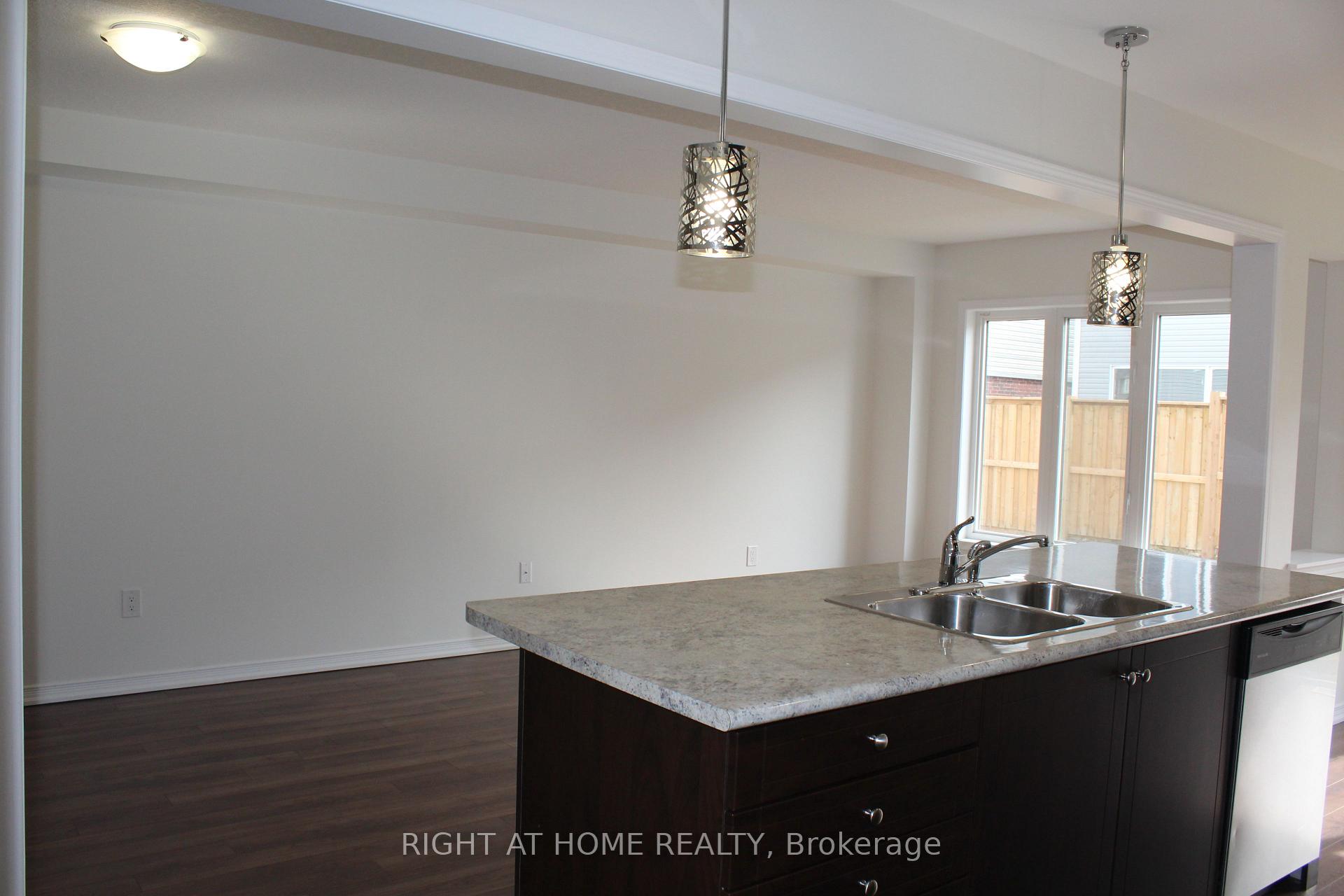 Photo 13 of 171 Whitwell Way, Hamilton, Binbrook — HOMEH