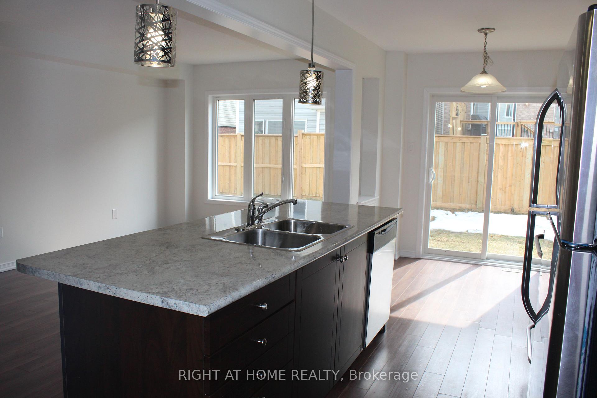 Photo 14 of 171 Whitwell Way, Hamilton, Binbrook — HOMEH