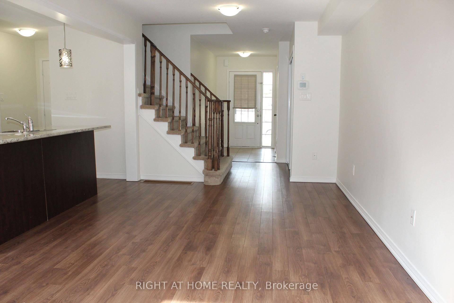 Photo 16 of 171 Whitwell Way, Hamilton, Binbrook — HOMEH