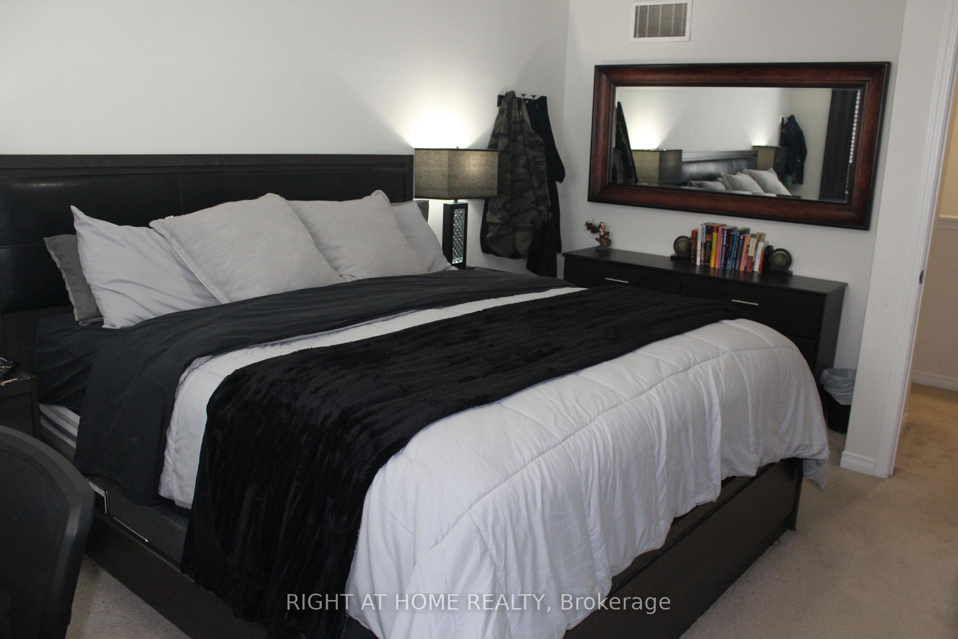 Photo 23 of 171 Whitwell Way, Hamilton, Binbrook — HOMEH