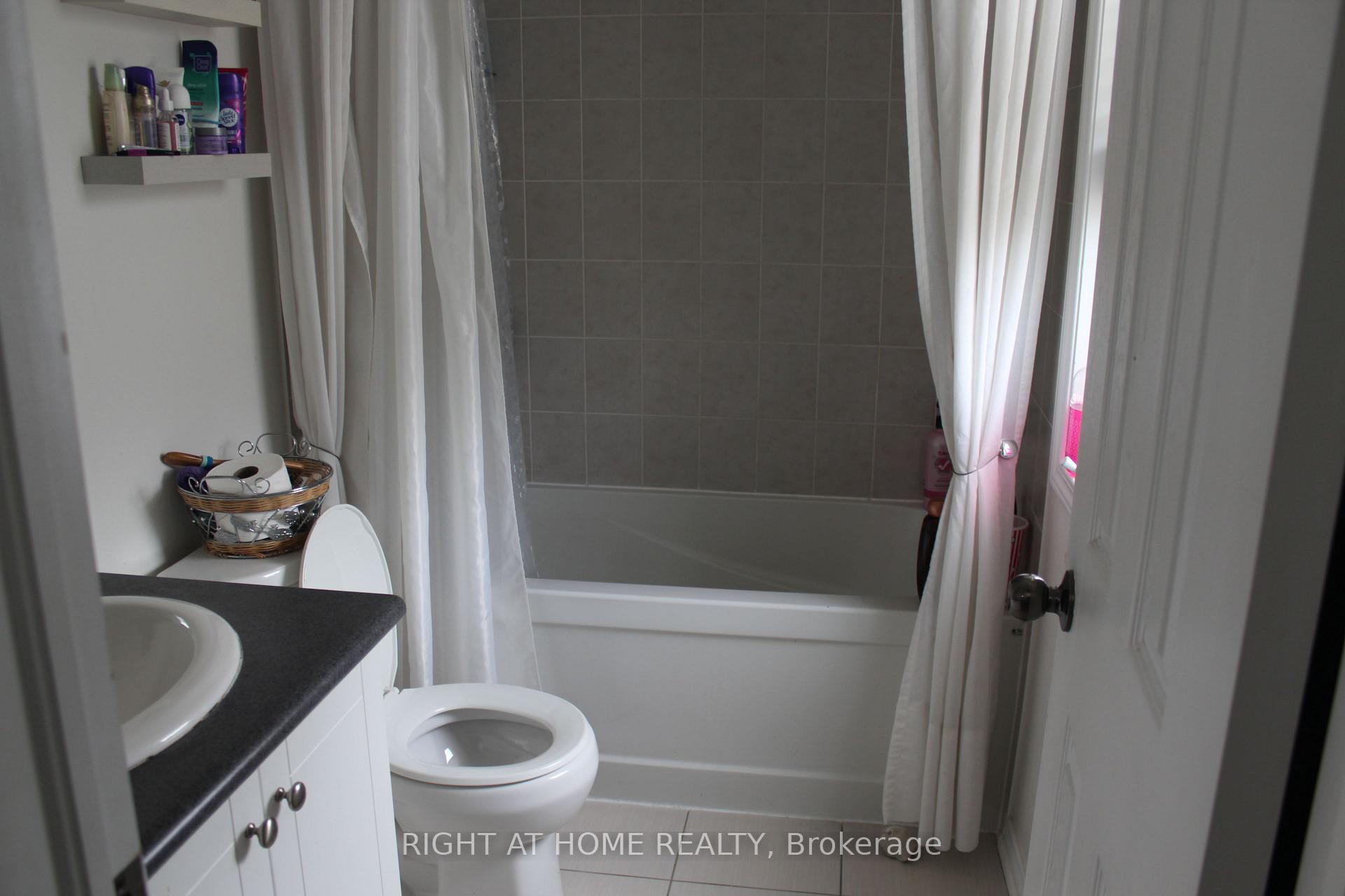 Photo 24 of 171 Whitwell Way, Hamilton, Binbrook — HOMEH