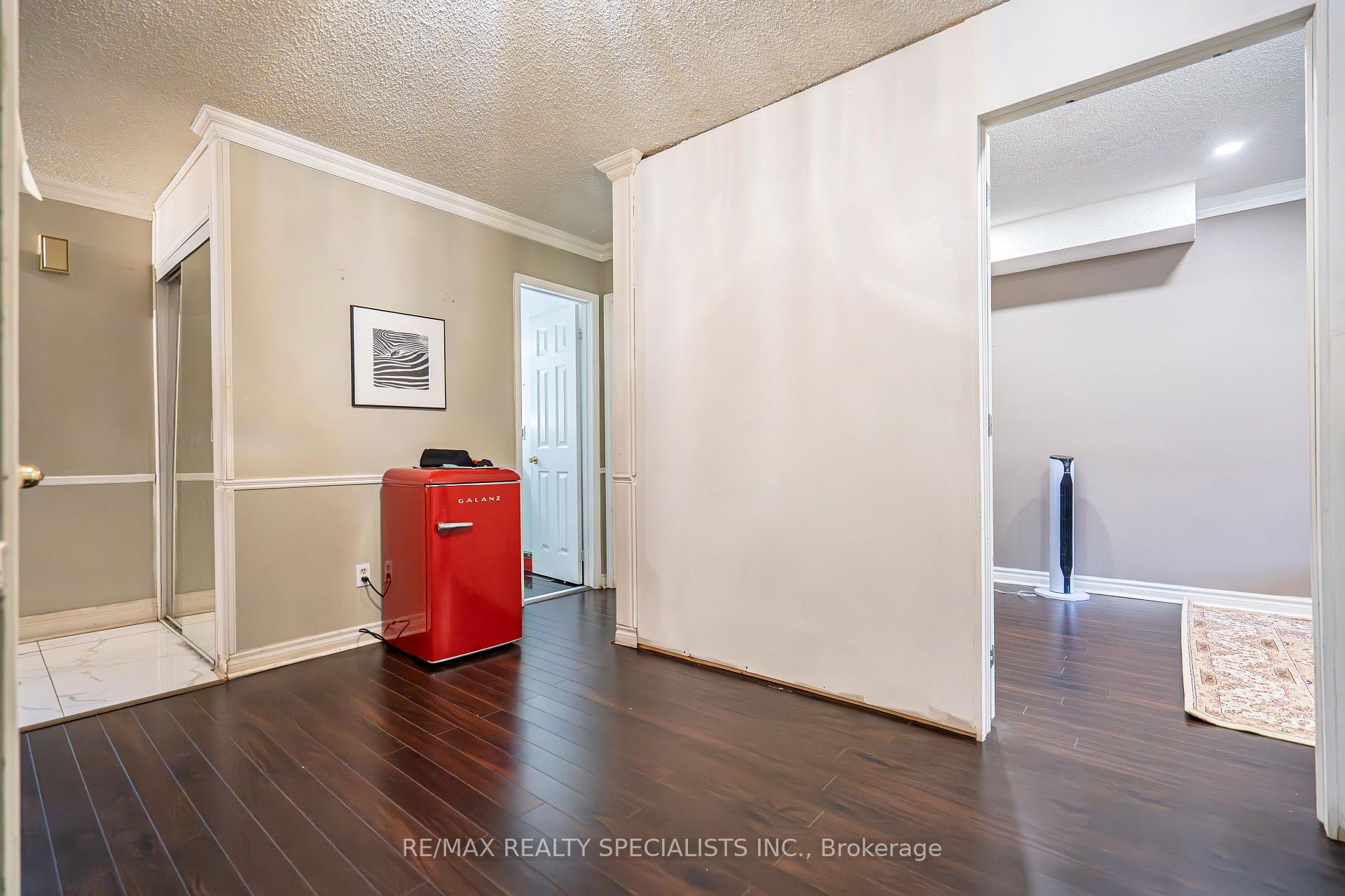 Photo 32 of 66 Stillwater Crescent, Brampton, Brampton West — HOMEH