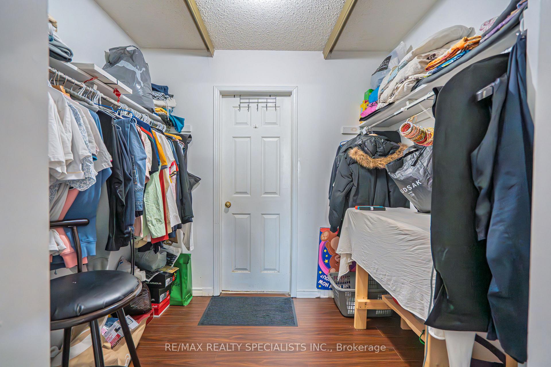 Photo 9 of 66 Stillwater Crescent, Brampton, Brampton West — HOMEH