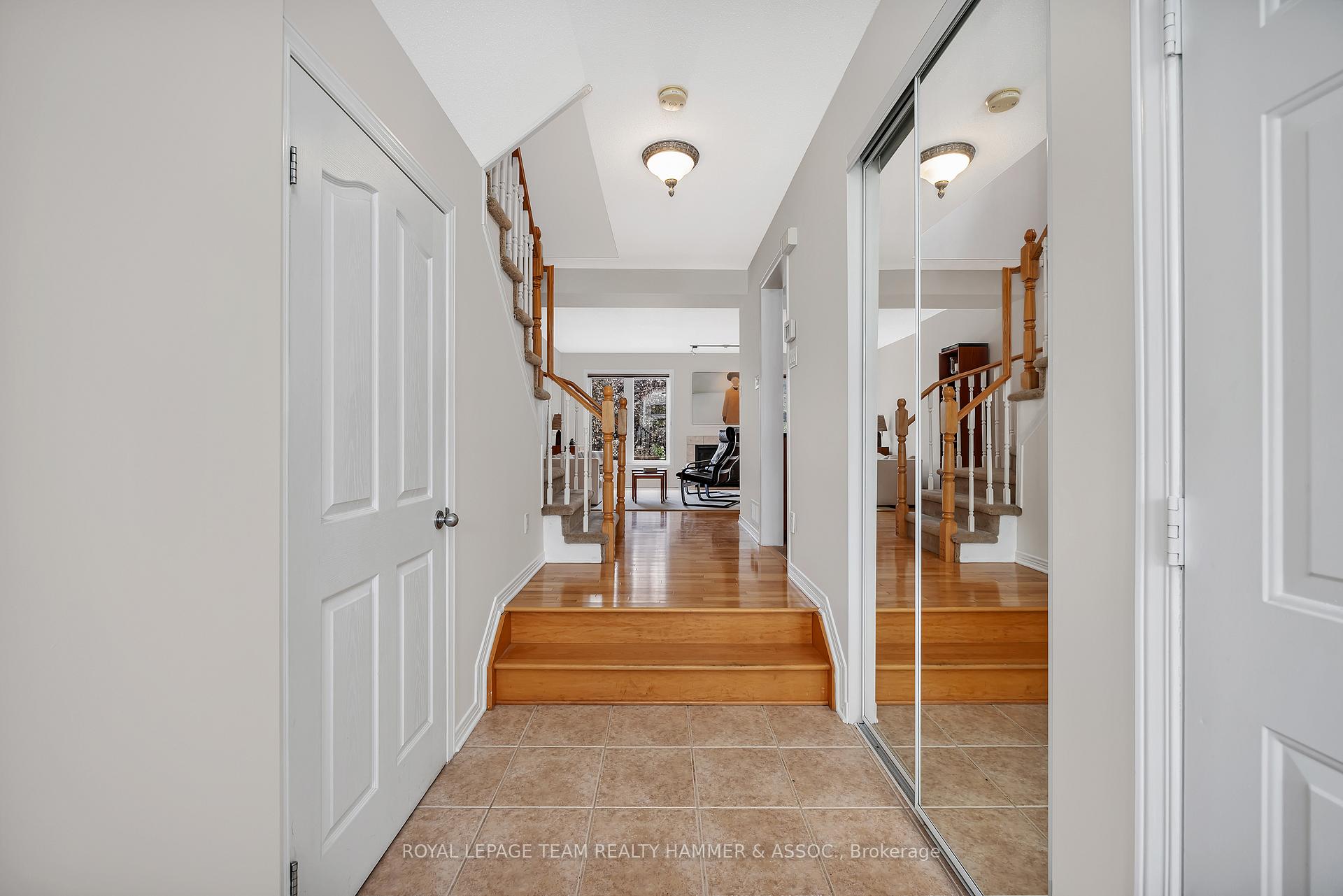 Photo 3 of 682 Wild Shore Crescent, Ottawa, Riverside South/Gloucester Glen — HOMEH