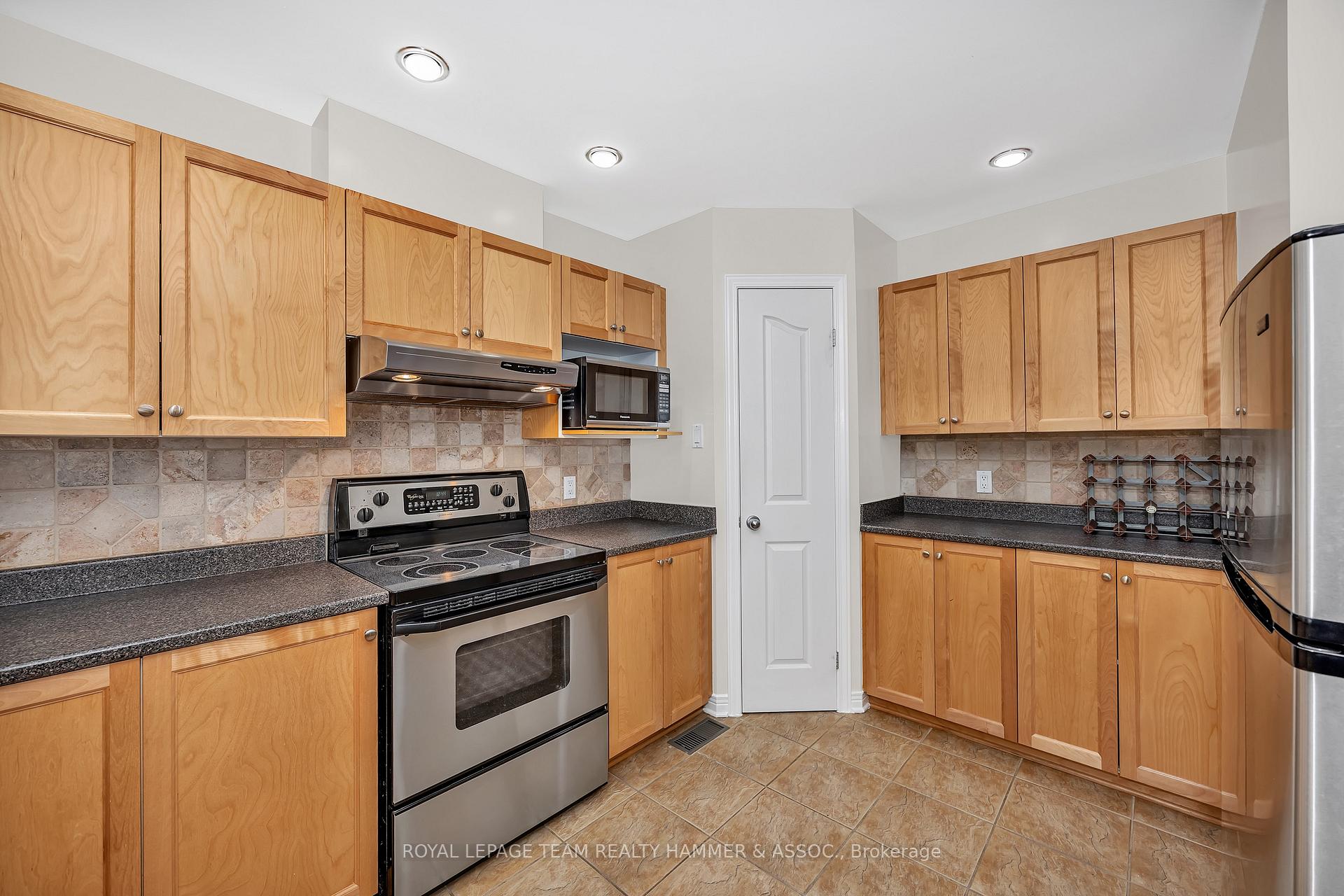 Photo 6 of 682 Wild Shore Crescent, Ottawa, Riverside South/Gloucester Glen — HOMEH
