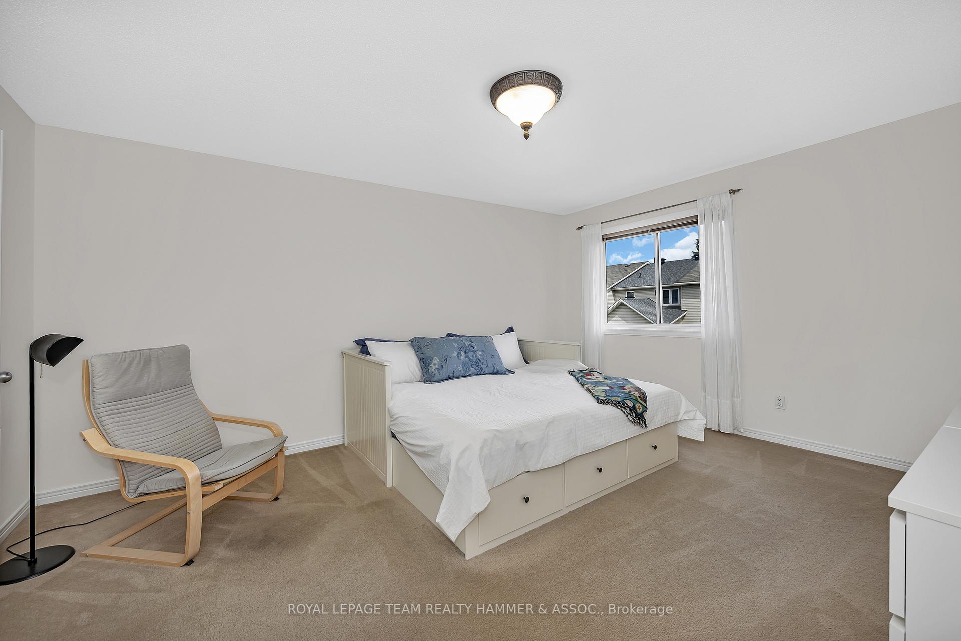 Photo 11 of 682 Wild Shore Crescent, Ottawa, Riverside South/Gloucester Glen — HOMEH