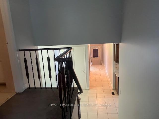 Photo 3 of Unit Upper level, 8 Madison Street, Brampton, Central Park — HOMEH