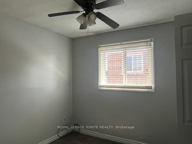 Photo 10 of Unit Upper level, 8 Madison Street, Brampton, Central Park — HOMEH