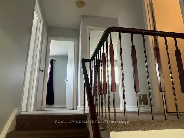 Photo 11 of Unit Upper level, 8 Madison Street, Brampton, Central Park — HOMEH