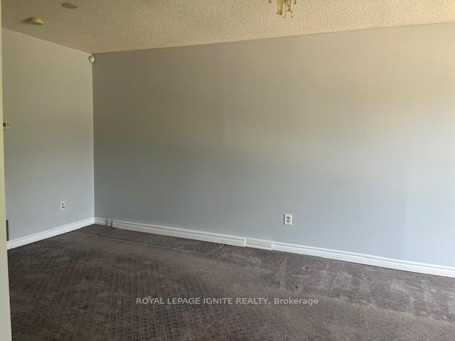 Photo 13 of Unit Upper level, 8 Madison Street, Brampton, Central Park — HOMEH