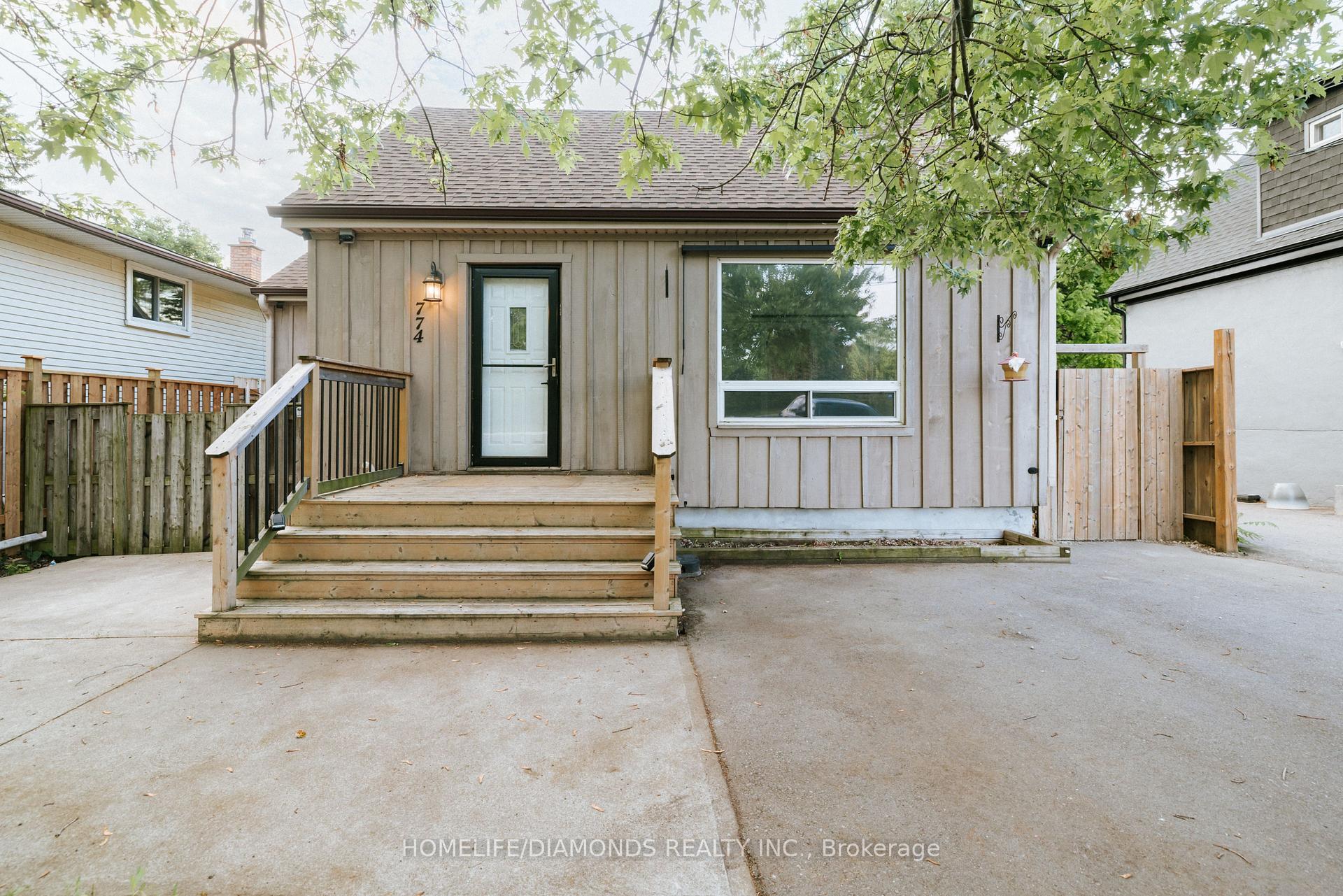 Photo 1 of 774 Garth Street, Hamilton, Buchanan — HOMEH