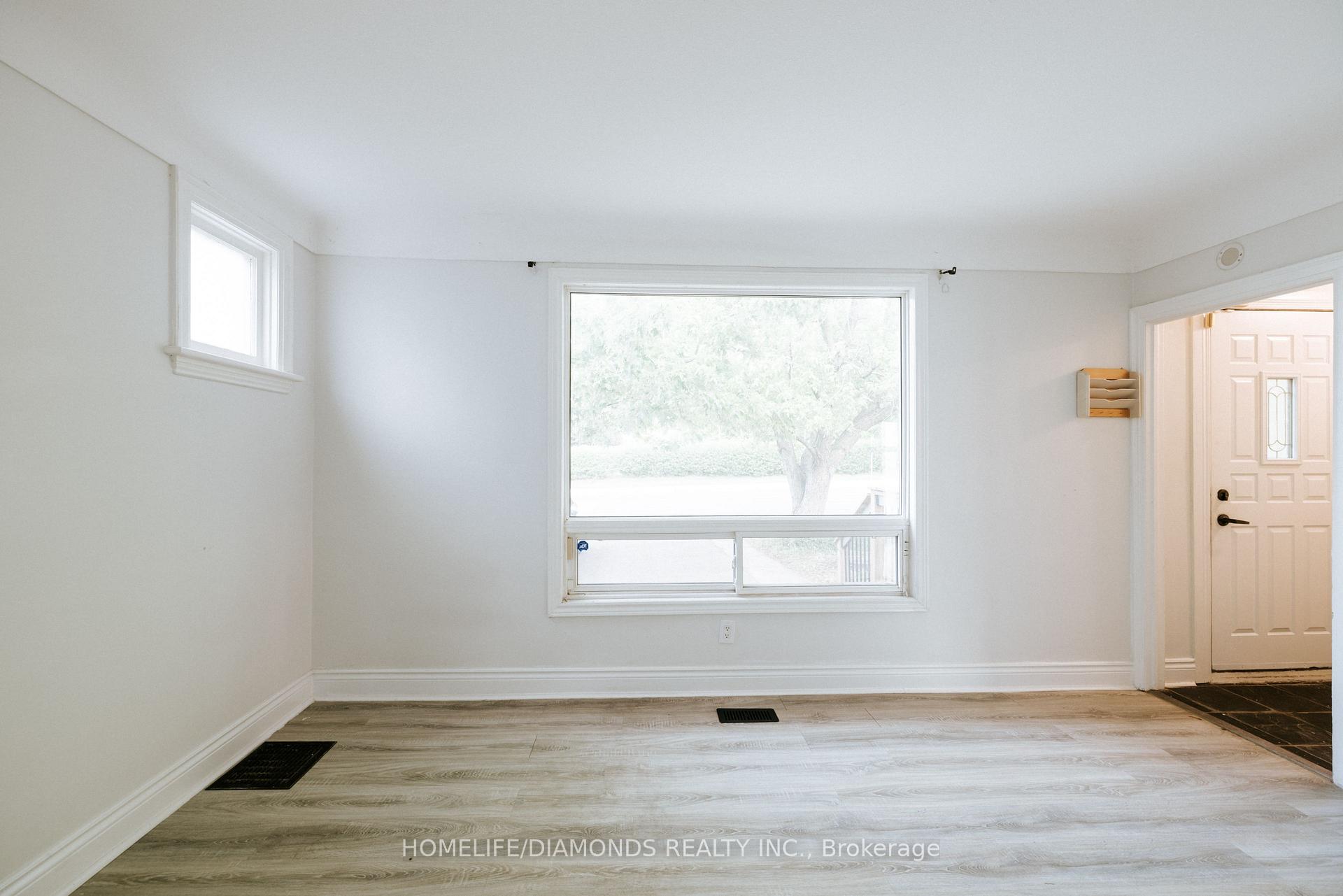Photo 6 of 774 Garth Street, Hamilton, Buchanan — HOMEH