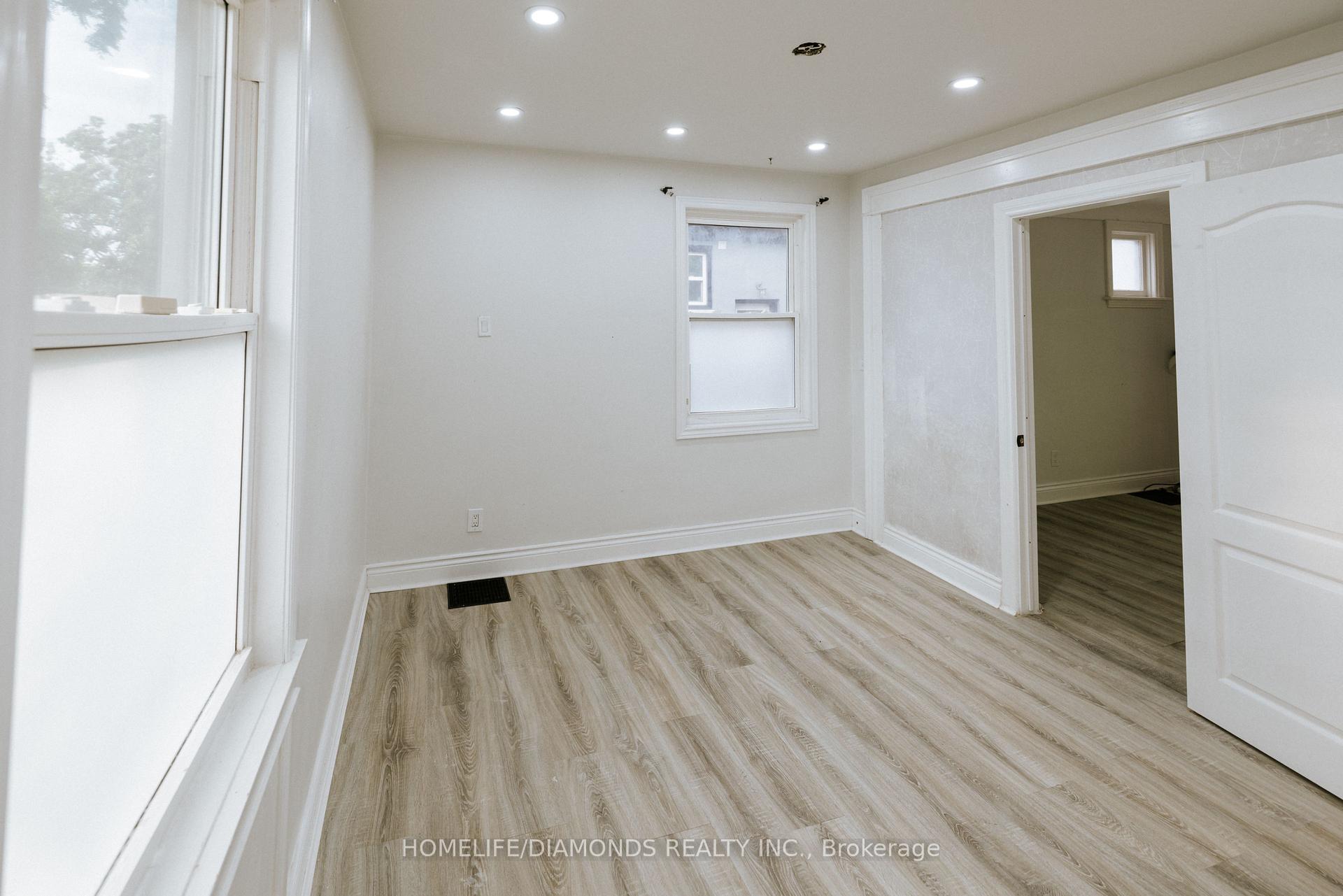 Photo 7 of 774 Garth Street, Hamilton, Buchanan — HOMEH