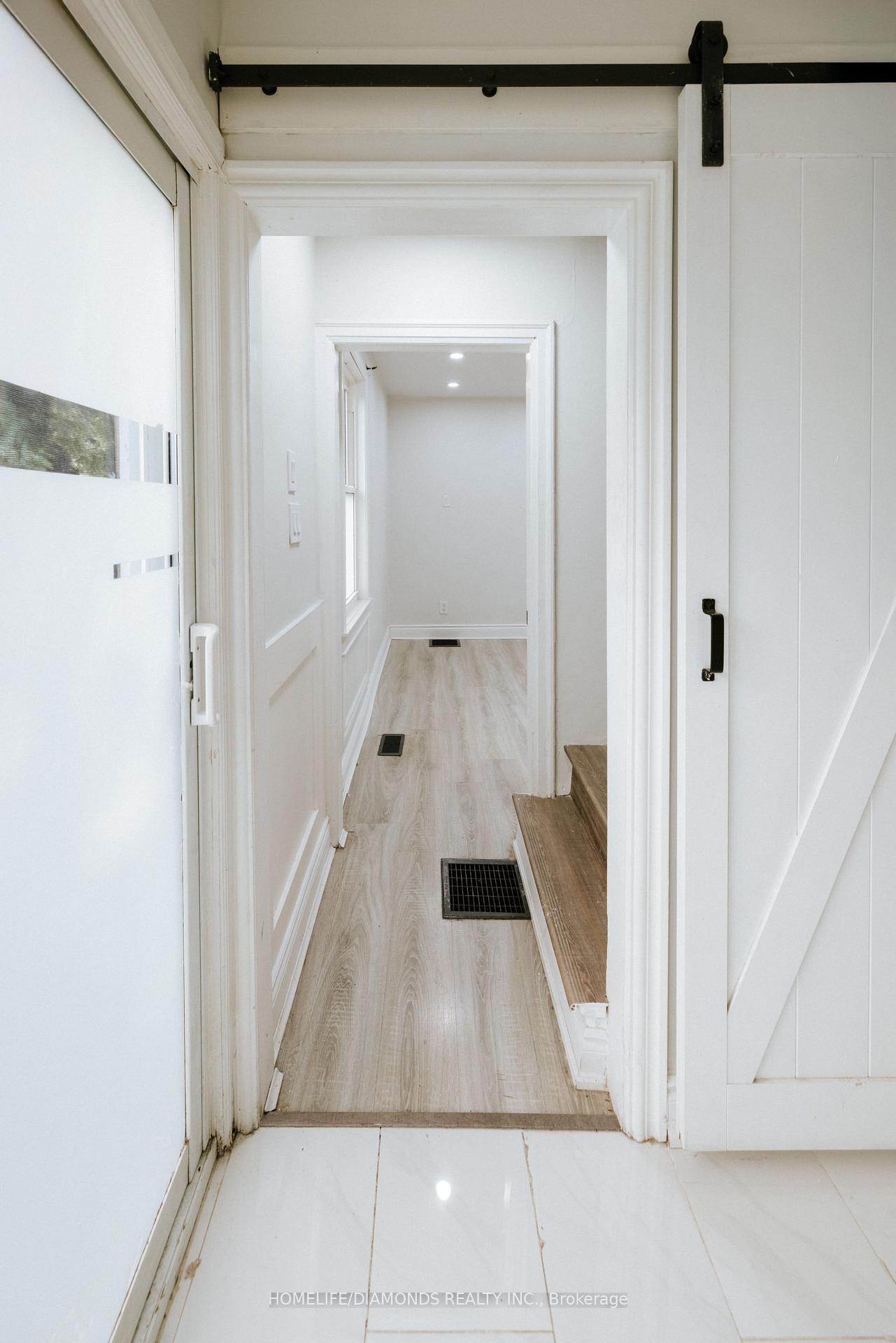 Photo 8 of 774 Garth Street, Hamilton, Buchanan — HOMEH