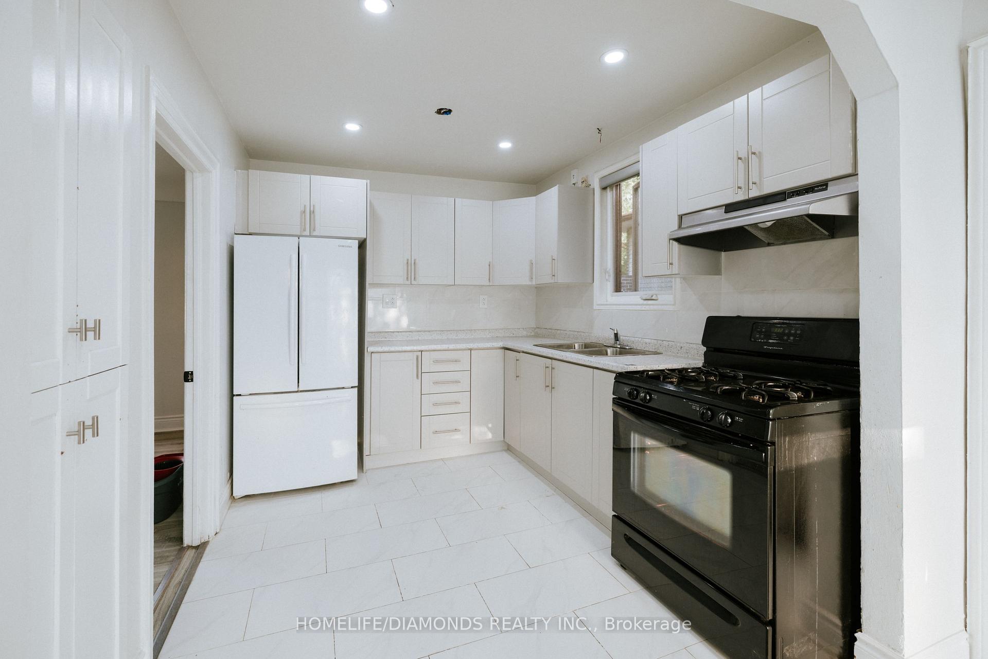 Photo 13 of 774 Garth Street, Hamilton, Buchanan — HOMEH