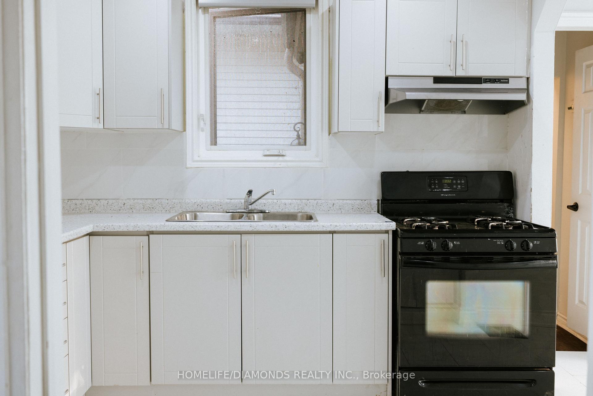 Photo 14 of 774 Garth Street, Hamilton, Buchanan — HOMEH
