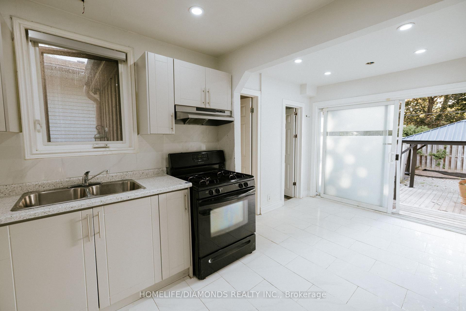 Photo 16 of 774 Garth Street, Hamilton, Buchanan — HOMEH