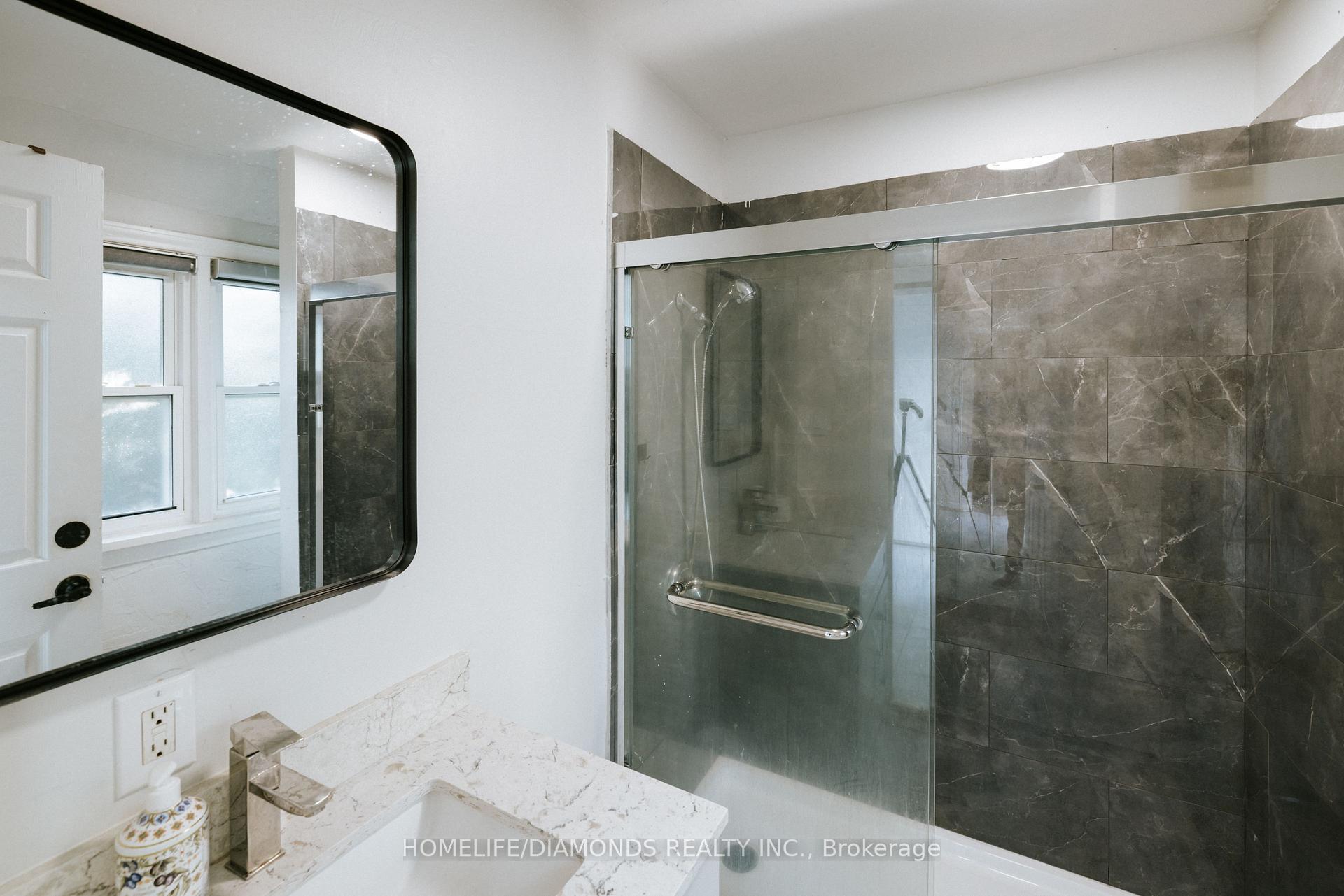 Photo 21 of 774 Garth Street, Hamilton, Buchanan — HOMEH