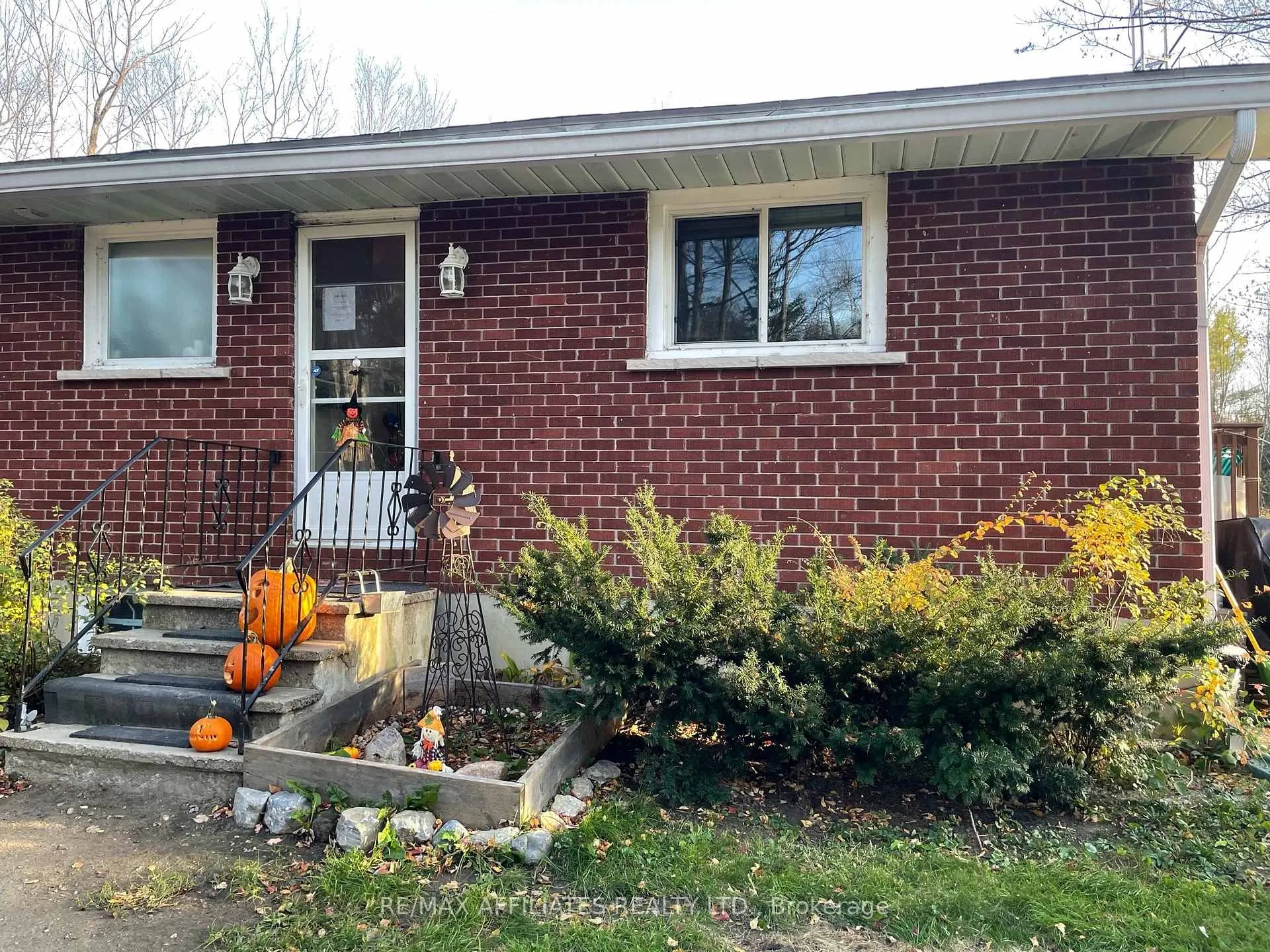 Photo 2 of Unit Unit B, 4918 Leitrim Road, Ottawa, Carlsbad Springs — HOMEH