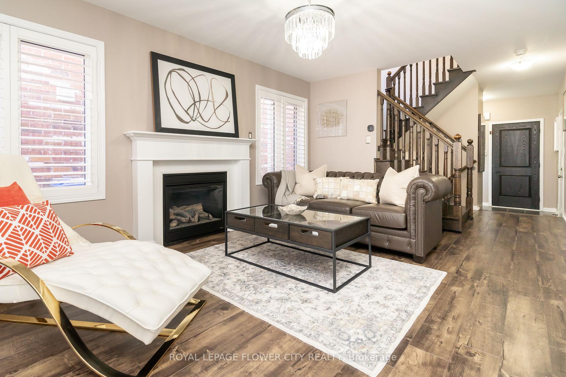 Photo 4 of 115 Vanhorne Close, Brampton, Northwest Brampton — HOMEH