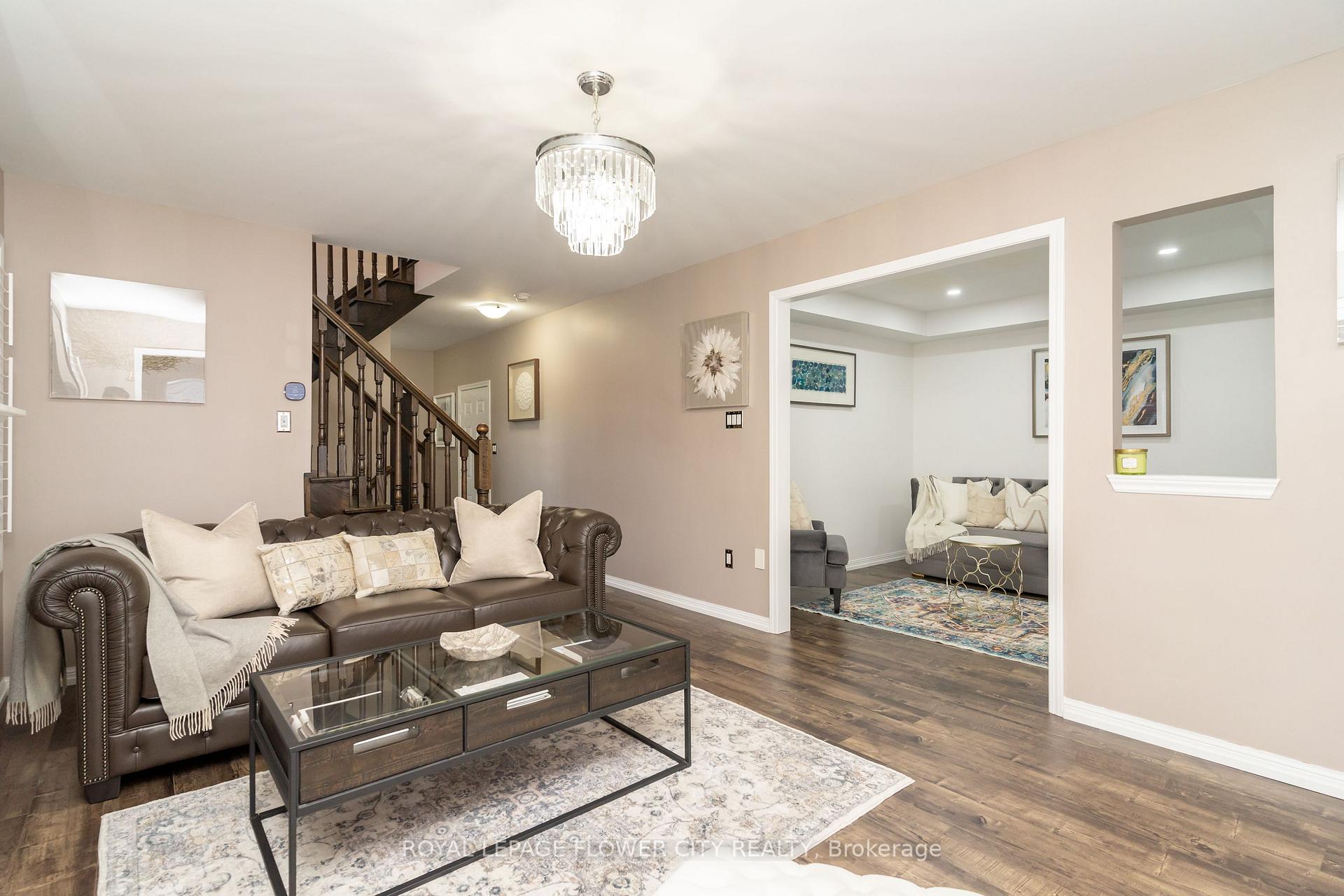 Photo 5 of 115 Vanhorne Close, Brampton, Northwest Brampton — HOMEH