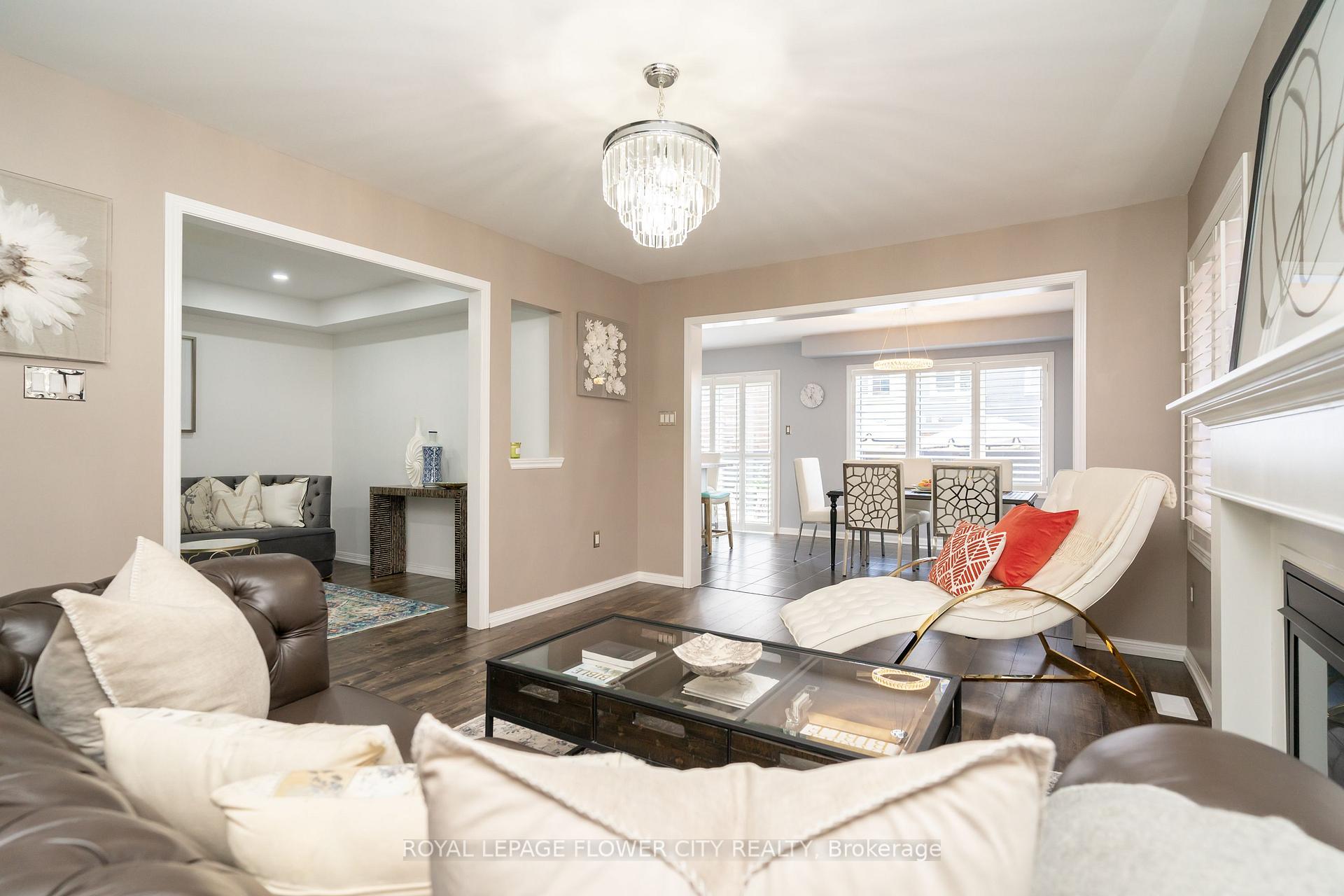 Photo 6 of 115 Vanhorne Close, Brampton, Northwest Brampton — HOMEH
