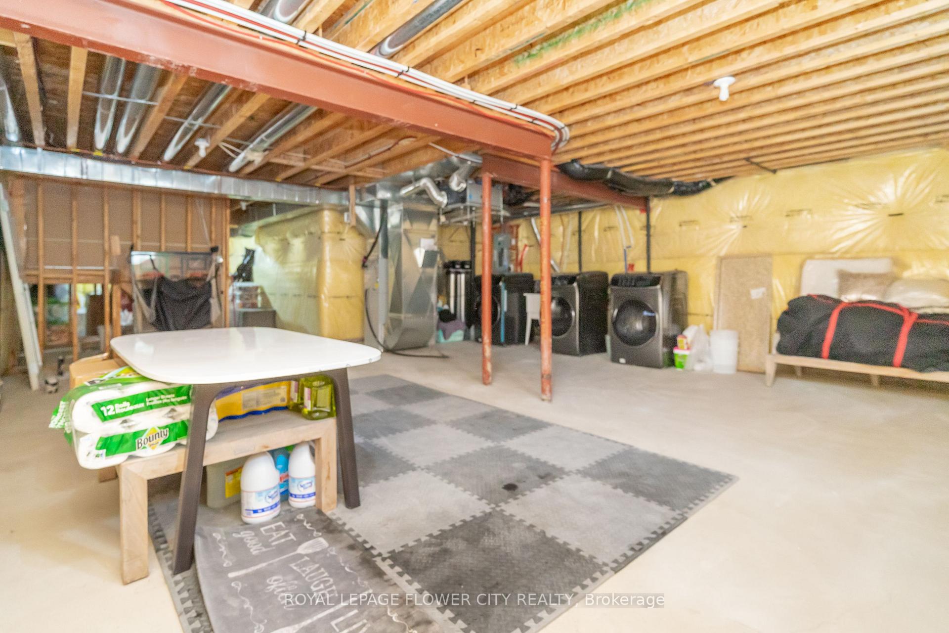 Photo 23 of 115 Vanhorne Close, Brampton, Northwest Brampton — HOMEH